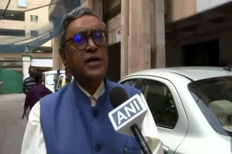 Swapan dasgupta resigns