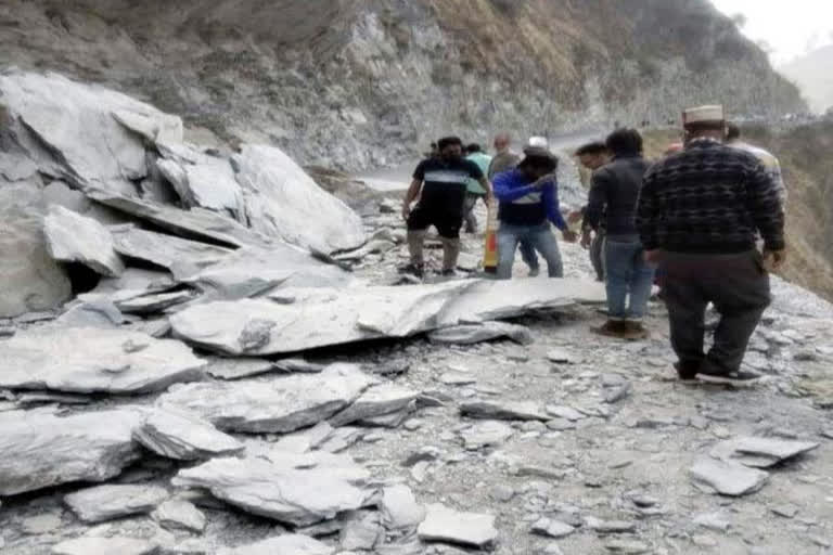 LAND SLIDE IN SARSADI KULLU