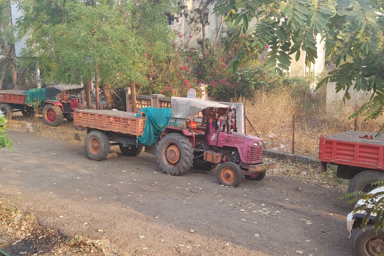 administration take action against Sand Mafia in Beed district