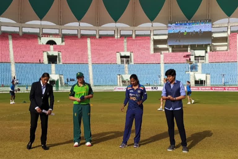 South Africa Women opt to bowl