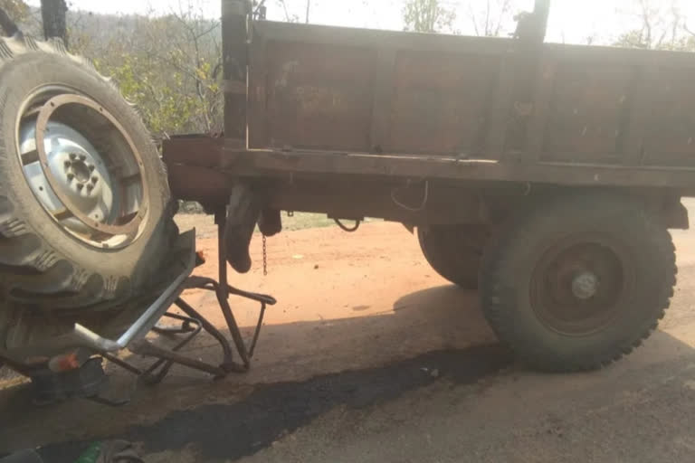 After the collision, the tractor overturned on the spot.