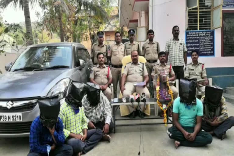 Five Nandi idol robbers arrested