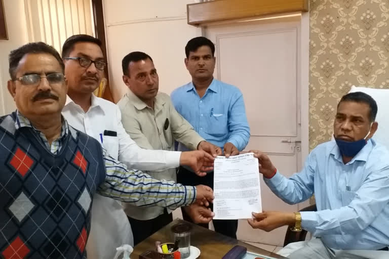 Roadways employees submitted a memorandum to Roadways GM on Tuesday