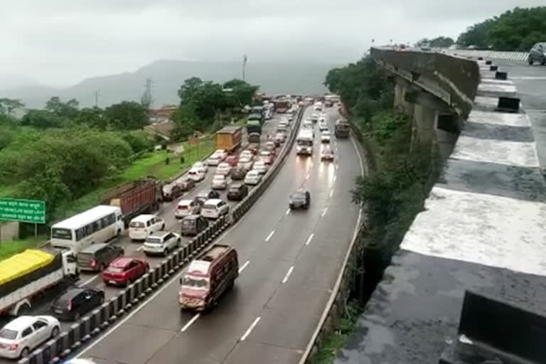 inquiry-by-cag-regarding-mumbai-pune-expressway-high-court-directions