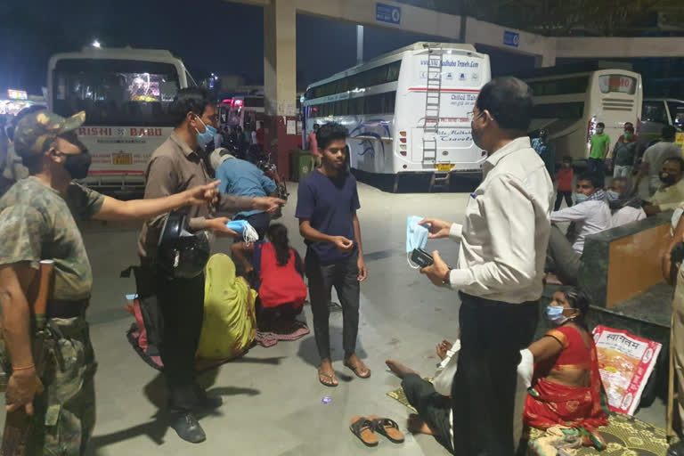 District Transport Officer inspects Khadgadha bus stand in ranchi