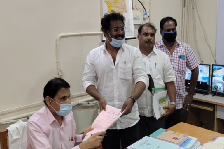 Director V Gowthaman filed nomination in Kunnam constituency, பெரம்பலூர், குன்னம், இயக்குநர் வ கெளதமன், தமிழ்ப் பேரரசு கட்சி, V Gowthaman, Kunnam constituency, Kunnam,  குன்னம், சட்டப்பேரவைத் தொகுதி, perambalur, குன்னம் தொகுதியில் இயக்குநர் கெளதமன் வேட்புமனு தாக்கல்