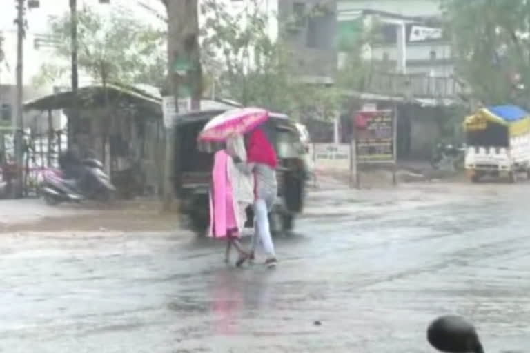 Presence of unseasonal rains in Gondia, 2.4 mm rainfall recorded in the district