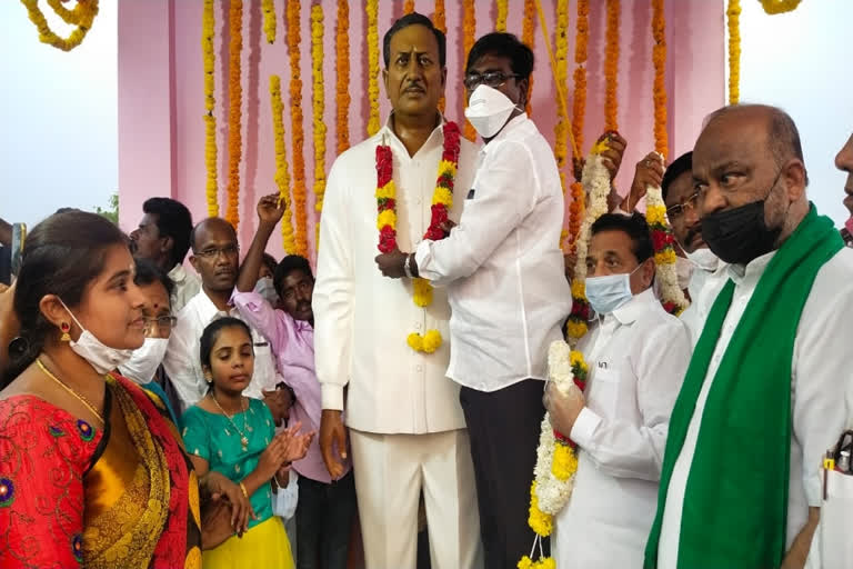 Minister Puvvada participating in the unveiling of the statue of Ramesh Babu