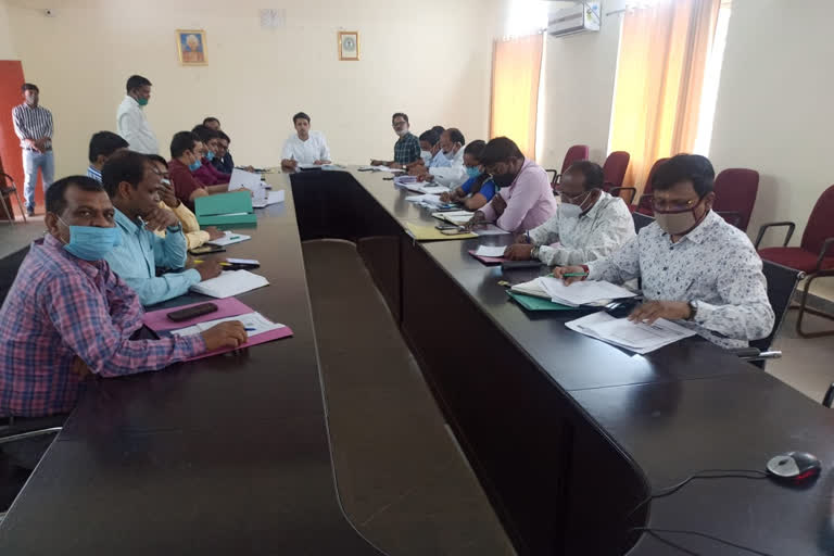 Ranchi DDC took reviews meeting with 18 BDO in Ranchi