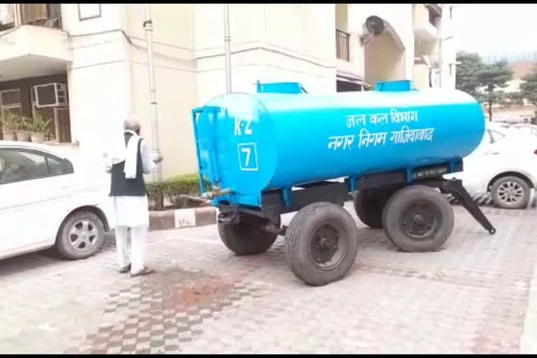 Tanker provided for drinking water in Mahagunapuram Society Ghaziabad