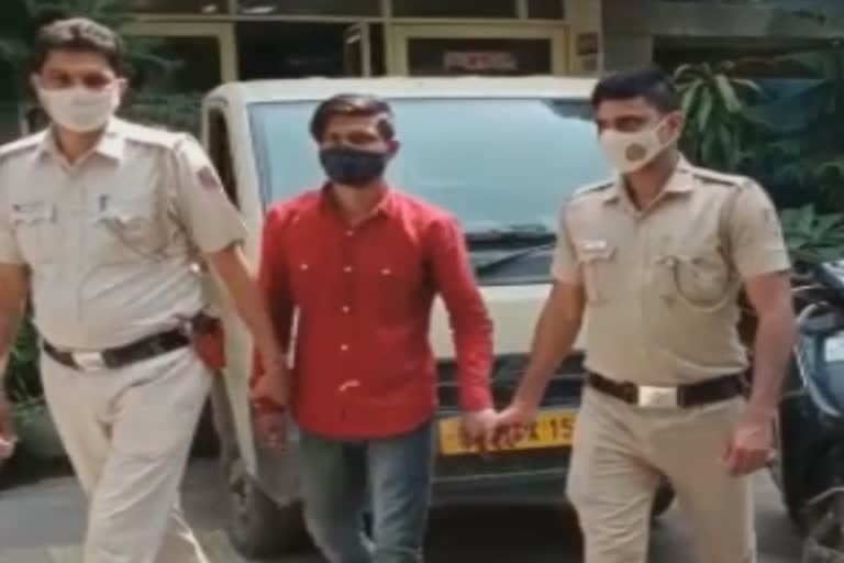 vicious autolifter arrested in mayapuri