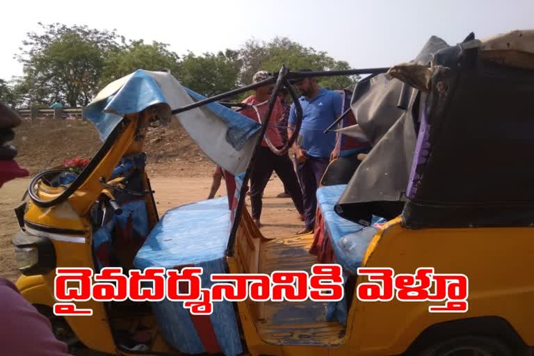 road accident at korutla in jagityala district