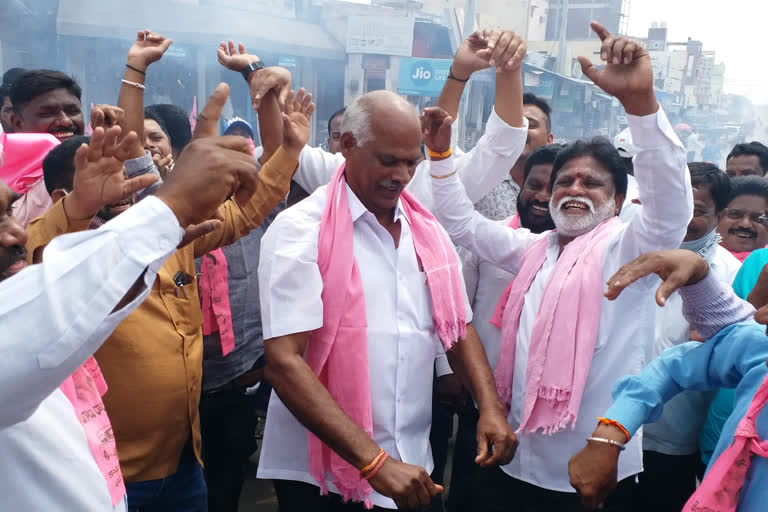 Trs leaders  held a victory rally in Kumarambhim district as Trs  won a landslide victory in the graduate MLC election.