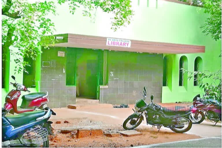 contract library officers waiting for their postings in ttd colleges thirupathi