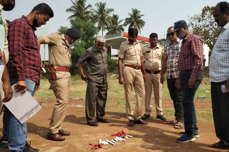 गावठी बॉम्बच्या अफवेने खळबळ