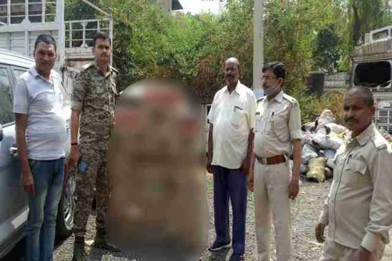 illegal-liquor-seized-from-car-in-giridih