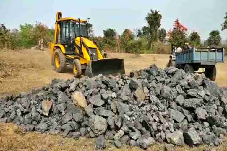 illegal-coal-seized-in-dhanbad