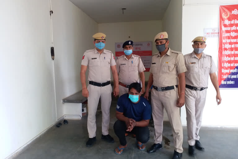 gohana police arrested a person who made fraudulent atm clones