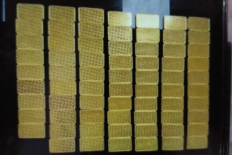 DRI seizes gold  gold seized worth Rs 3.18 cr  Directorate of Revenue Intelligence  gold worth Rs 3.18 cr seized from car in MP  ഇൻഡോറിൽ സ്വർണവേട്ട  സ്വർണം പിടികൂടി  ഡിആർഐ സ്വർണം പിടികൂടി