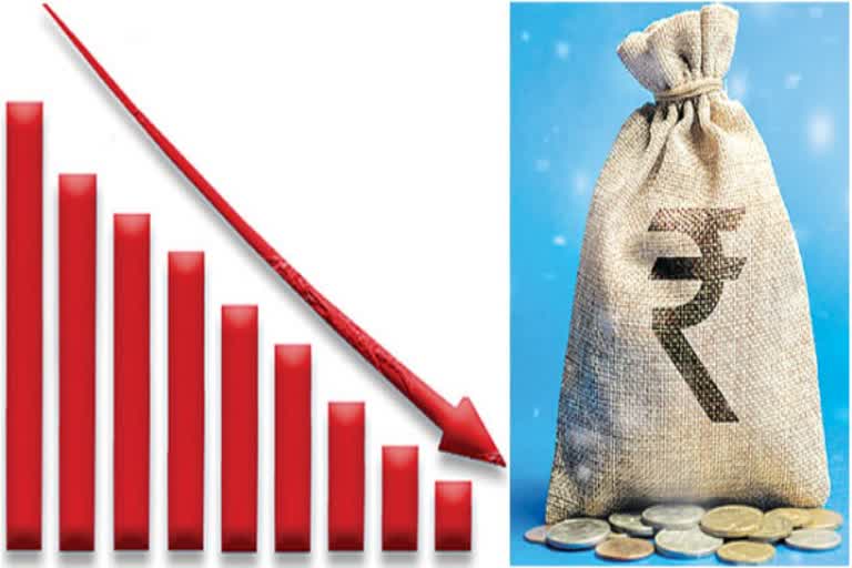 Rising corona cases and rising yields on government bonds are two factors that are having a severe impact on the economy