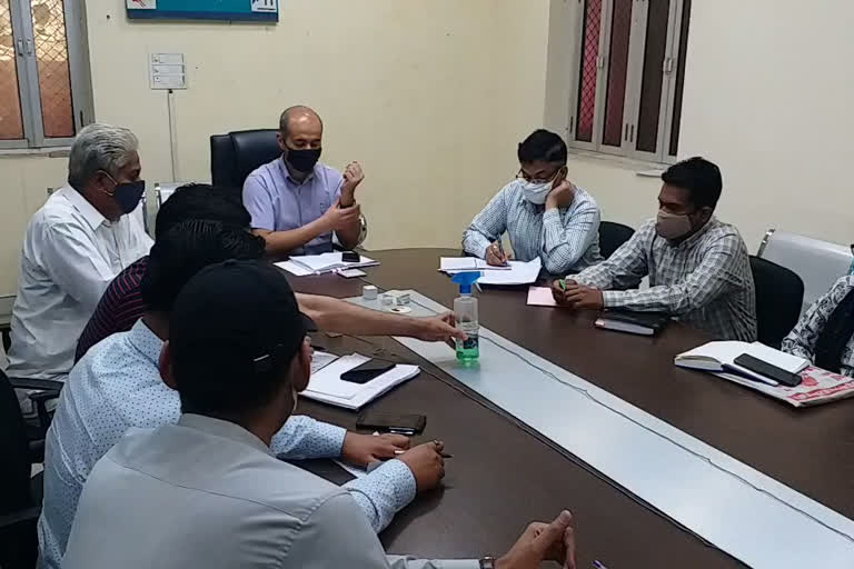 कलेक्टर ने ली उपखंड अधिकारियों की बैठक, Collector took meeting of subdivision officers in Pali