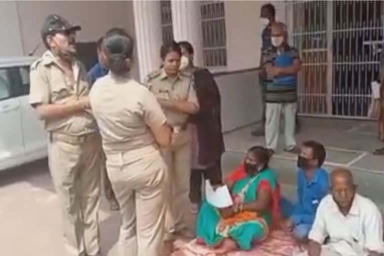 hunger strike protester taken by police in nayagarh