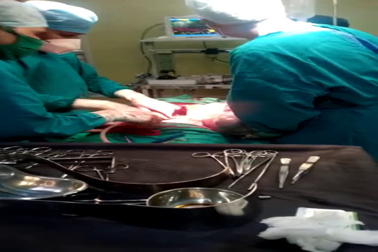 16 kg tumour removed from 20-yr-old woman's abdomen in Bhopal