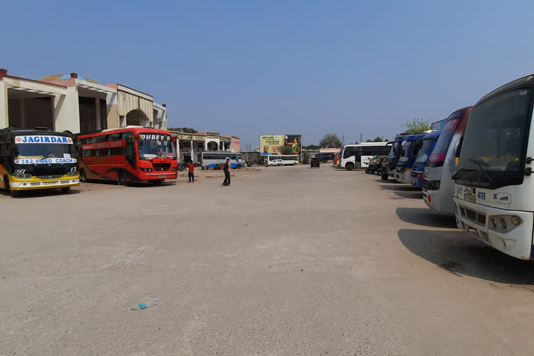 kanker-municipality-gave-notice-to-bus-operators-on-erecting-buses-in-bus-stand