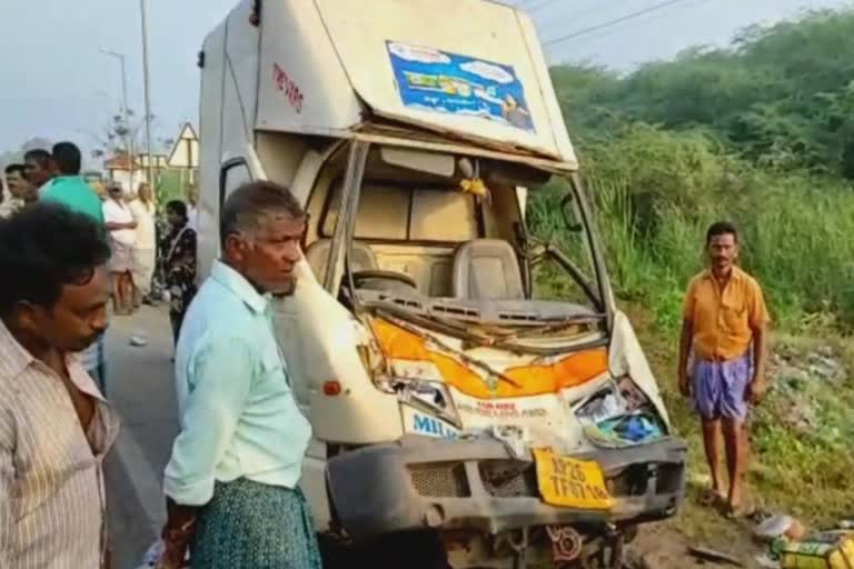 five died in road accident at sangam andhra pradesh