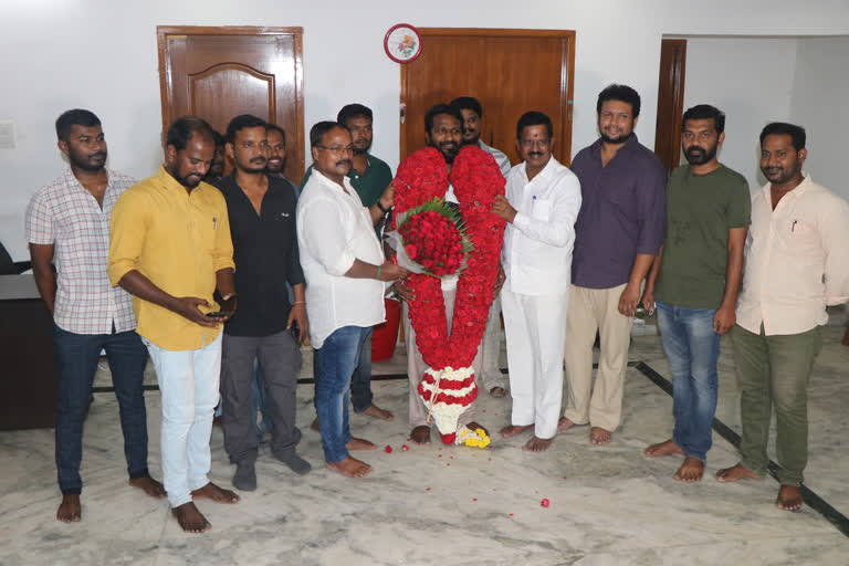 Producer dhanu wishes director vetrimaran