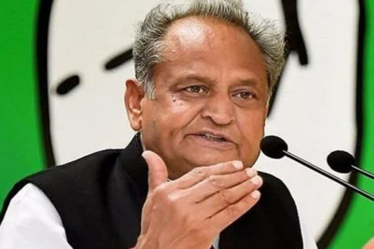Gehlot urges Centre to remove age limit on Covid vax
