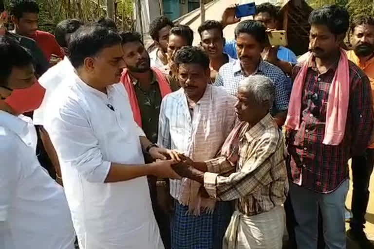 Nadendla Manohar visit the Polavaram flood areas