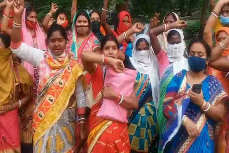 womens-protest-against-liquor-shop-in-jamshedpur