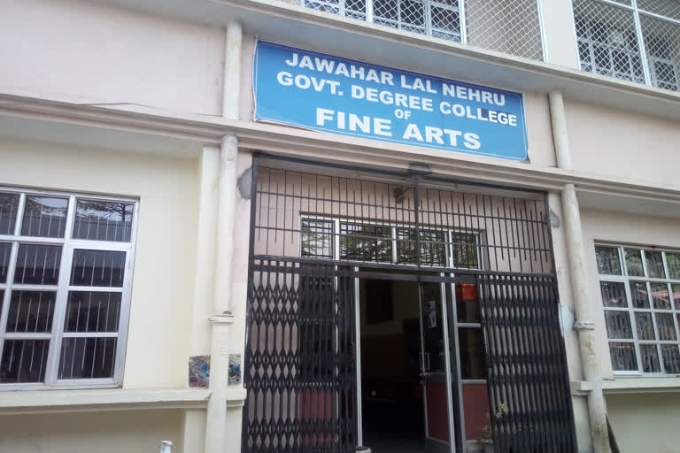 Students of Jawaharlal Nehru Government Fine Arts College, Shimla upset