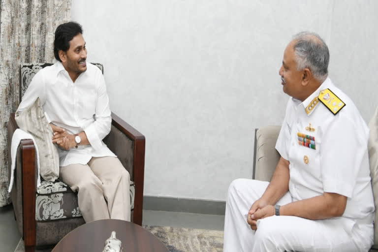 Chief of the Eastern Naval Command meets with the CM