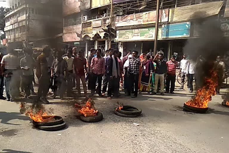 প্রার্থী পছন্দ না হওয়ায় বিজেপির কর্মীদের বিক্ষোভে ধুন্ধুমার কালিয়াগঞ্জে