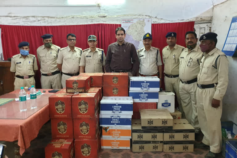 Excise department caught more than 2 lakh English liquor from village