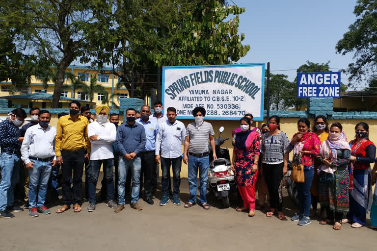 yamunanagar parents protested outside schools