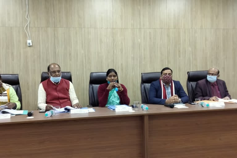 controversy-over-adding-five-subjects-in-ranchi-corporation-council-meeting