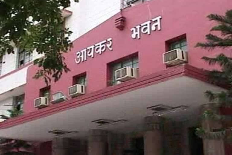 ट्रेन में मिले रुपये पर दावा करने वाली कंपनी के MD से पूछताछ