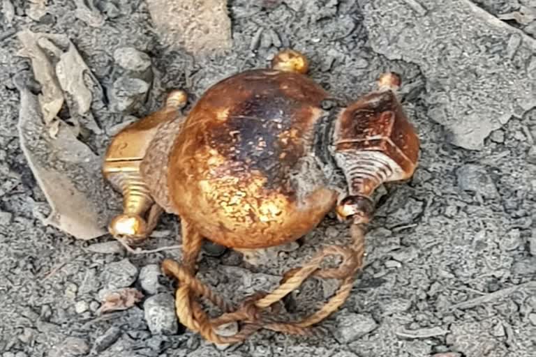 male mahadeshwara gold karadige found