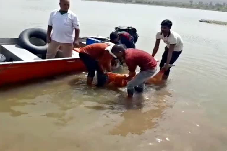 सर्च ऑपरेशन  झालावाड़ न्यूज  झालावाड़ में गावड़ी तालाब  Dead woman body found in pond  Gawdi Pond in Jhalawar  Jhalawar News