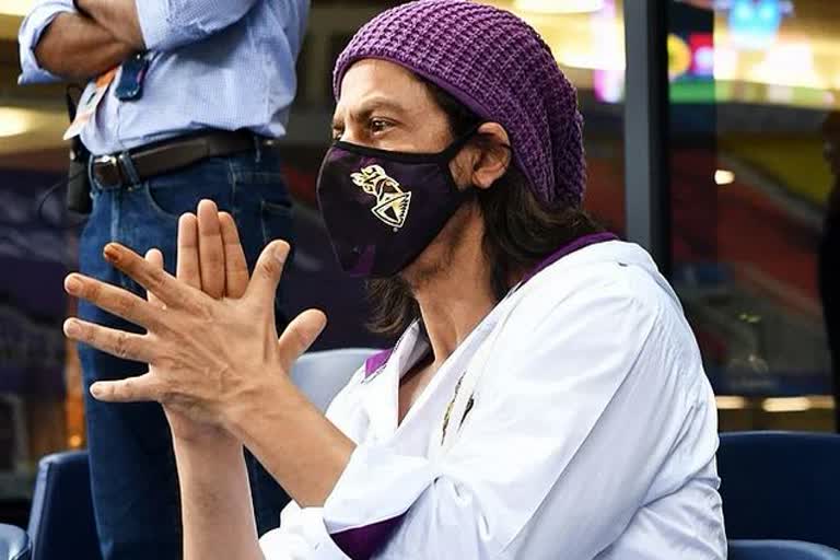 shahrukh-khan-charge-100-crore-as-fees-for-film-pathan-became-highest-paid-actor-in-india