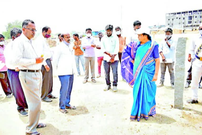 Vanaparthi District Collector Sheikh Yasmin Basha inspects construction of two-bedroom houses