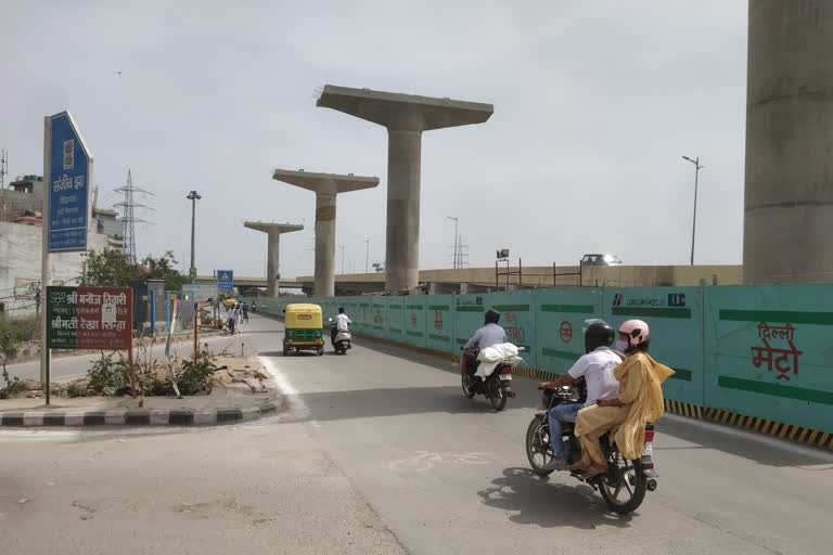 Politics starts on naming of the metro station in delhi