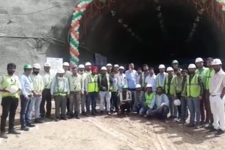 Inauguration of second tunnel of Bhanupalli-Bilaspur railway line