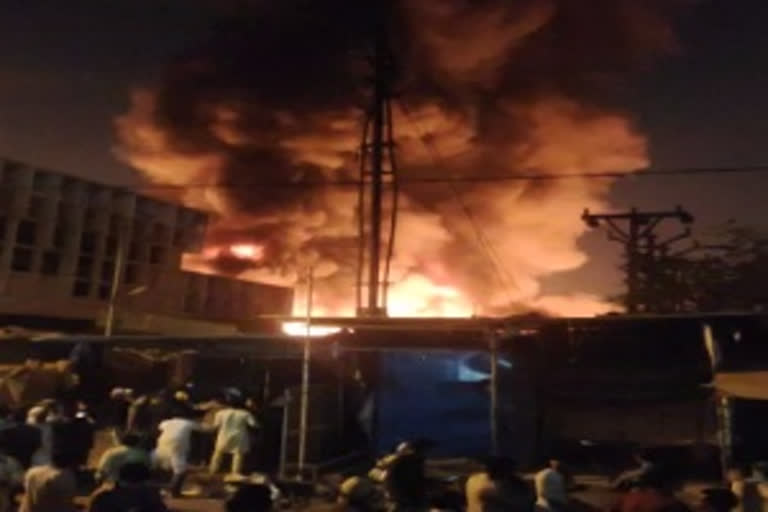 Fire  Fire at Fashion Street market  Fashion Street market  Fashion Street market in Pune  Fire in Pune  Pune fire  Pune fire news