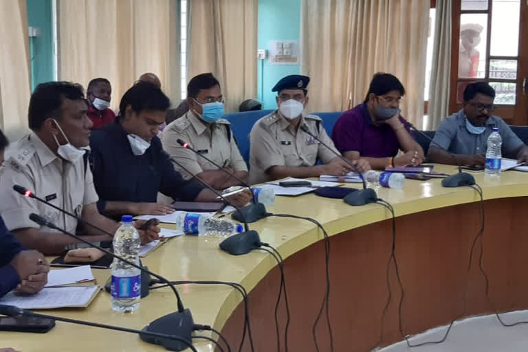 DC holds district level peace committee meeting on festivals in Saraikela