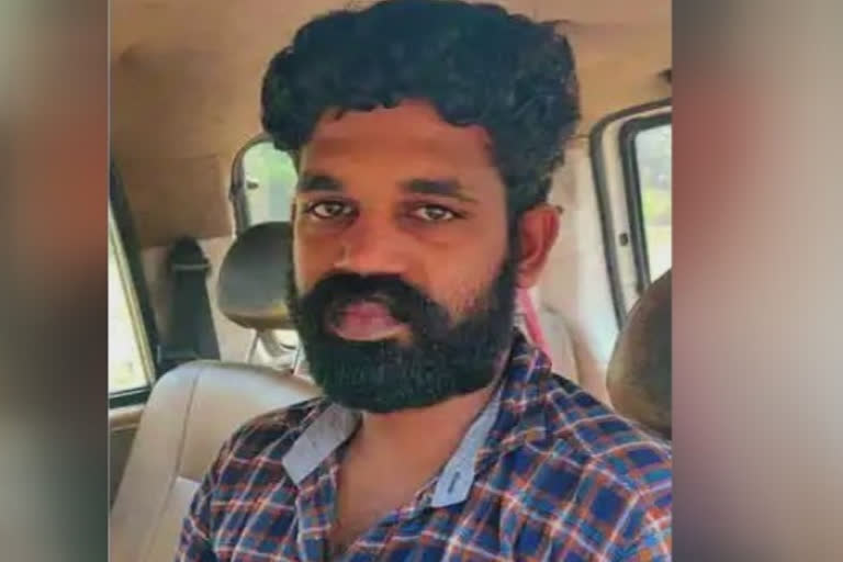 Pandalam police  Keershanthi  theft of a five-pound gold necklace  police have arrested  ക്ഷേത്രം മേൽശാന്തിയുടെ സ്വർണ്ണമാല മോഷ്ടിച്ചു;കീഴ്ശാന്തി അറസ്റ്റിൽ  സ്വർണ്ണമാല മോഷ്ടിച്ചു  കീഴ്ശാന്തി അറസ്റ്റിൽ  ക്ഷേത്രം മേൽശാന്തിയുടെ സ്വർണ്ണമാല മോഷ്ടിച്ചു  മേൽശാന്തി  പൊലീസ്