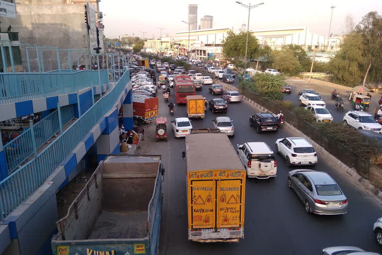 sarita vihar and noida road affected during bharat bandh